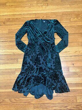 tommy hilfiger green velvet dress | Dresses | Tommy Hilfiger Velour Olive Long Sleeve Size JR Fall/Winter 243/244